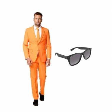 Carnavalskostuum oranje heren pak 46 (s) met gratis zonnebril prijs