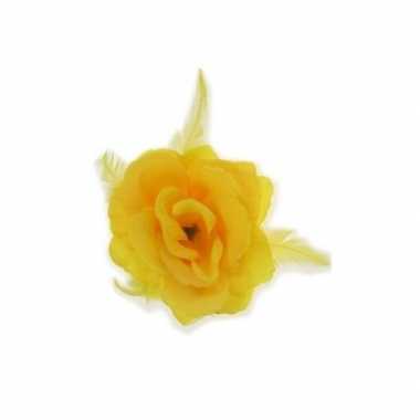 Gele bloem met speld 10x10cm prijs
