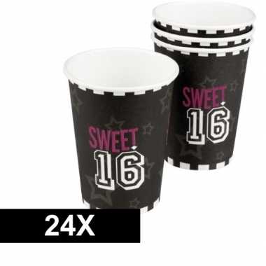 Sweet 16 bekertjes 24 stuks prijs