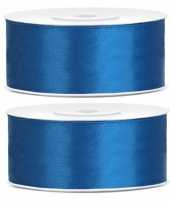 Vergelijk 2x rollen cadeaulint kobalt blauw 25 mm prijs